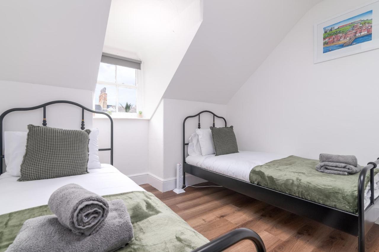 Apartamento Whitby Heights Exterior foto