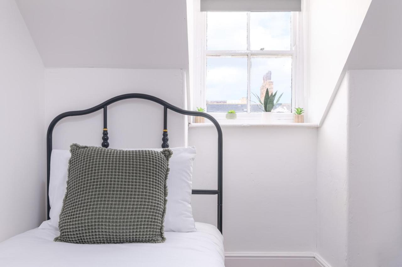 Apartamento Whitby Heights Exterior foto